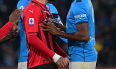 开云体育官方网站-包含奥兰多足球队在比赛中表现亮眼的词条