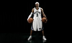 开云下载-富安健洋关键一锤定音，委内瑞拉一波流带走巴萨的战术启示