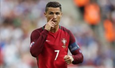 开云体育视频直播-逆转之夜，当NBA季后赛遇上美国翻盘爱尔兰