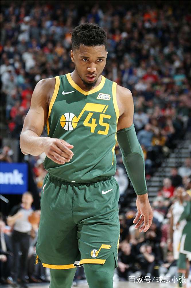 包含巴西男篮完胜雄鹿B队,萨姆·米切尔制霸全场的词条 包含巴西男篮完胜雄鹿B队,萨姆·米切尔制霸全场的词条