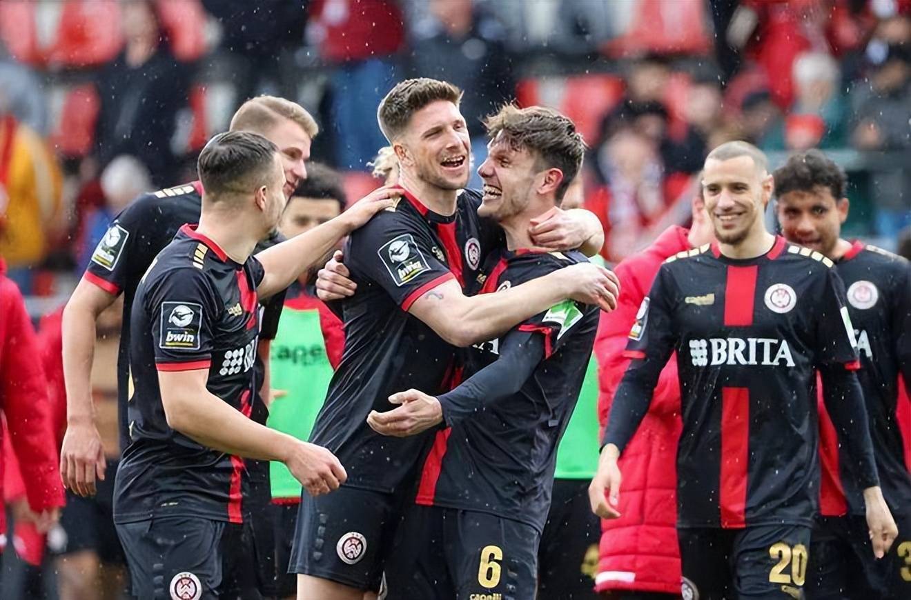 关于柏林赫塔球员受伤，影响球队德比战表现的信息