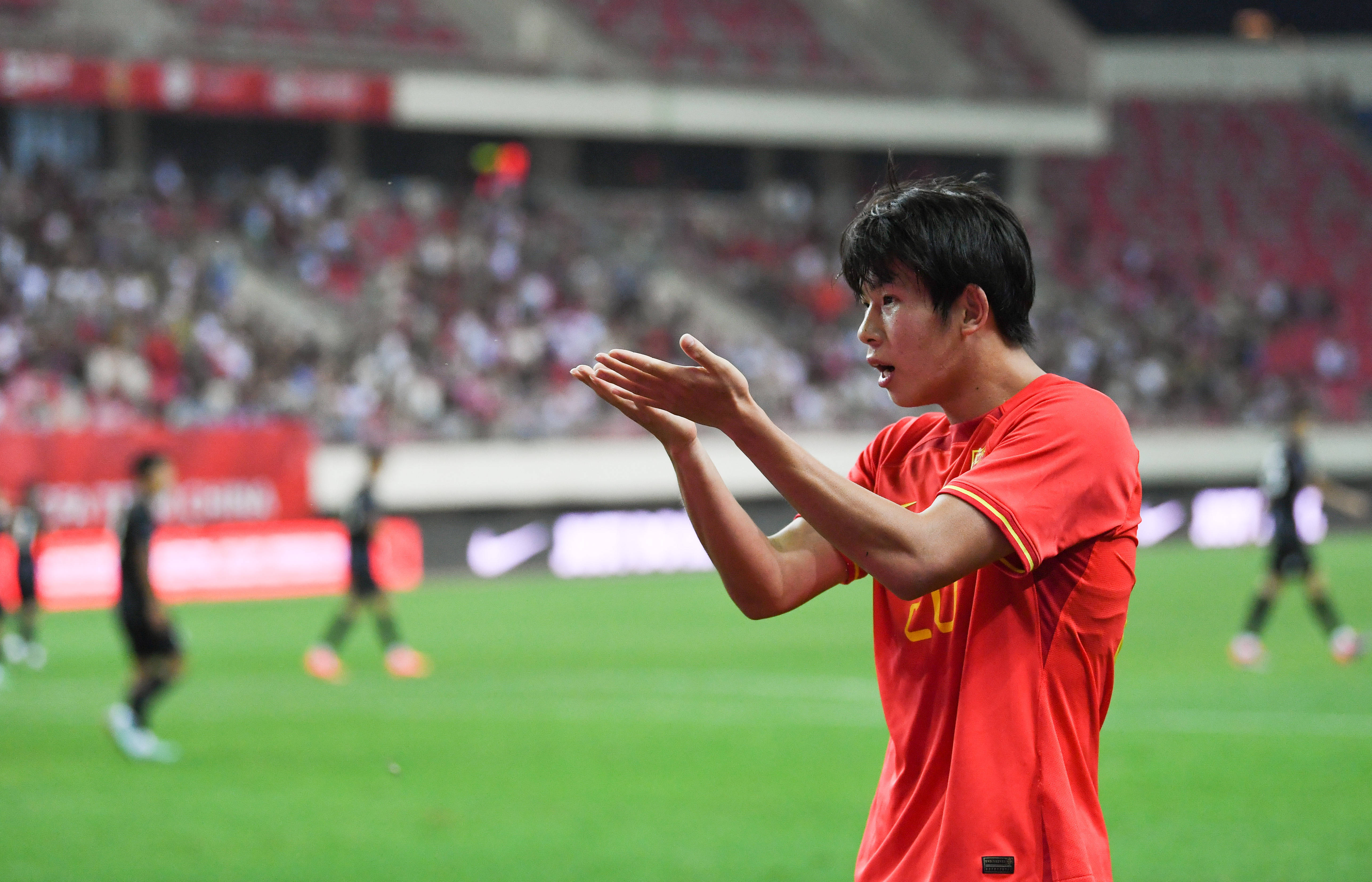 关于中国足球队在国际锦标赛中取得成功的信息