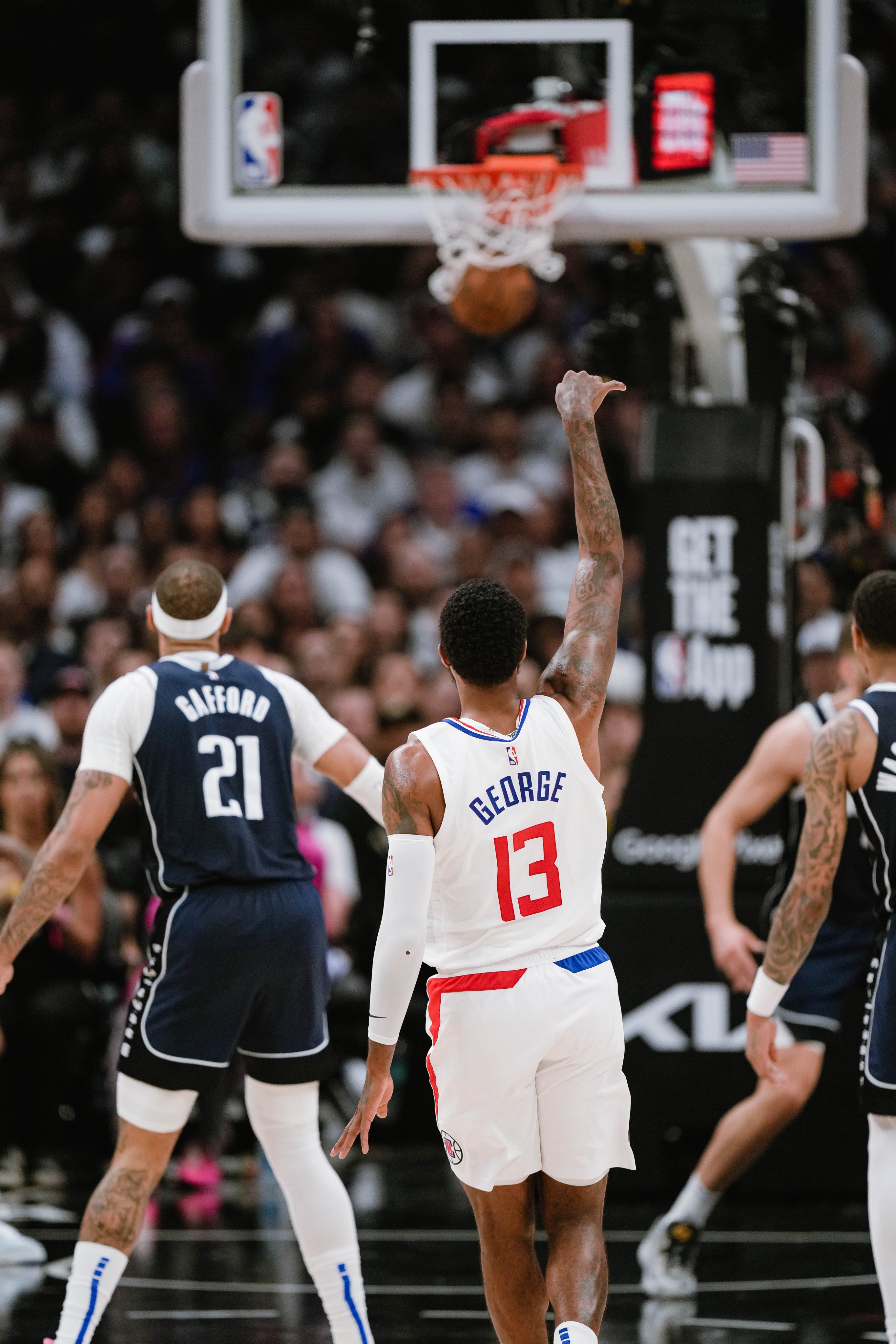 独行侠客场战胜魔术，取得胜利的简单介绍