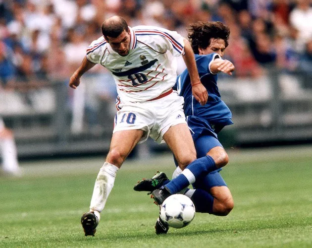 包含法国队轻取瑞典队，奥恰洛夫带队取胜的词条