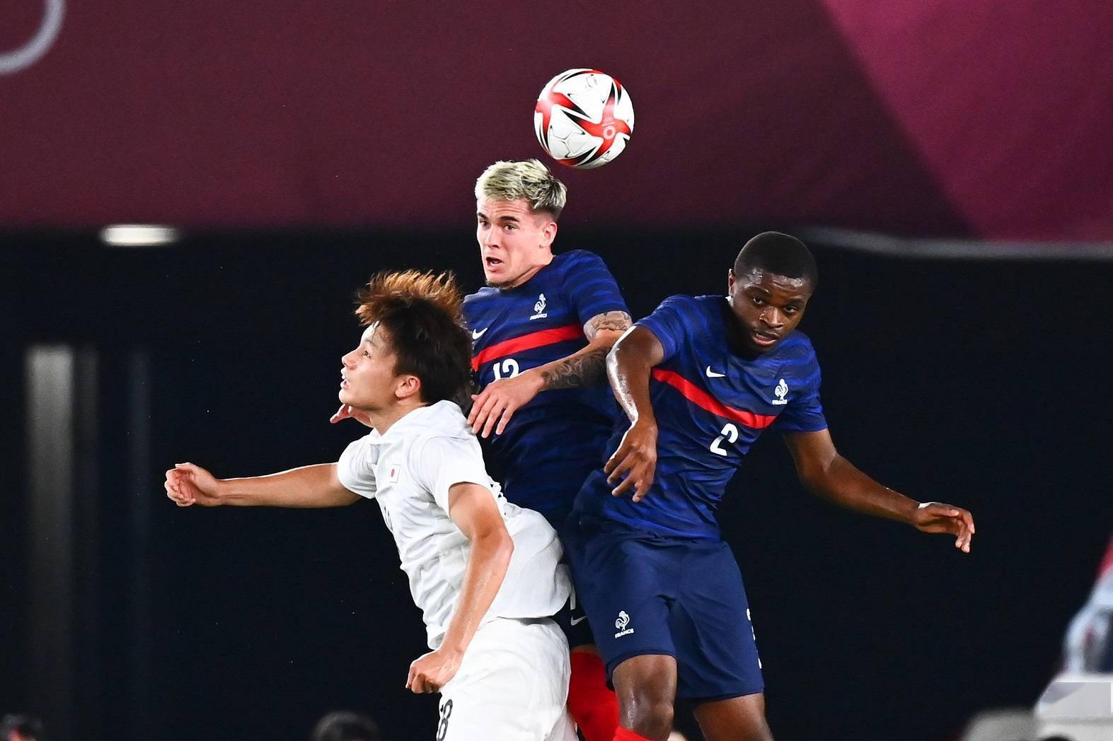 包含法国队横扫韩国队，波尔点燃赛场的词条