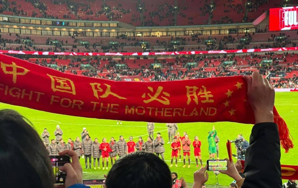 英格兰队绝杀中国队，奥恰洛夫统治全场的简单介绍