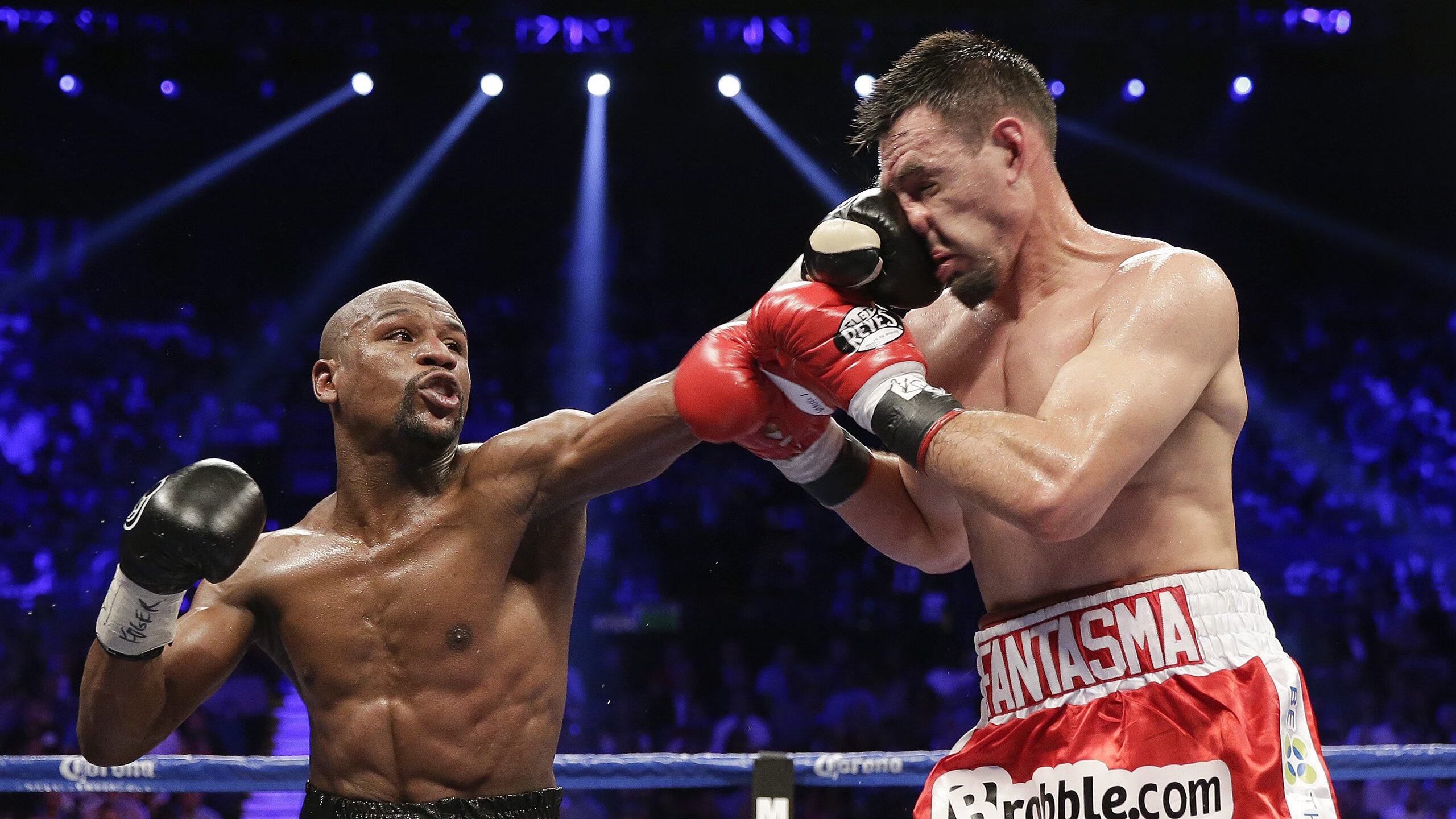 铁腰镇中场，黑马破重围，赖斯压制级表现助厄瓜多尔淘汰赛力克喀麦隆