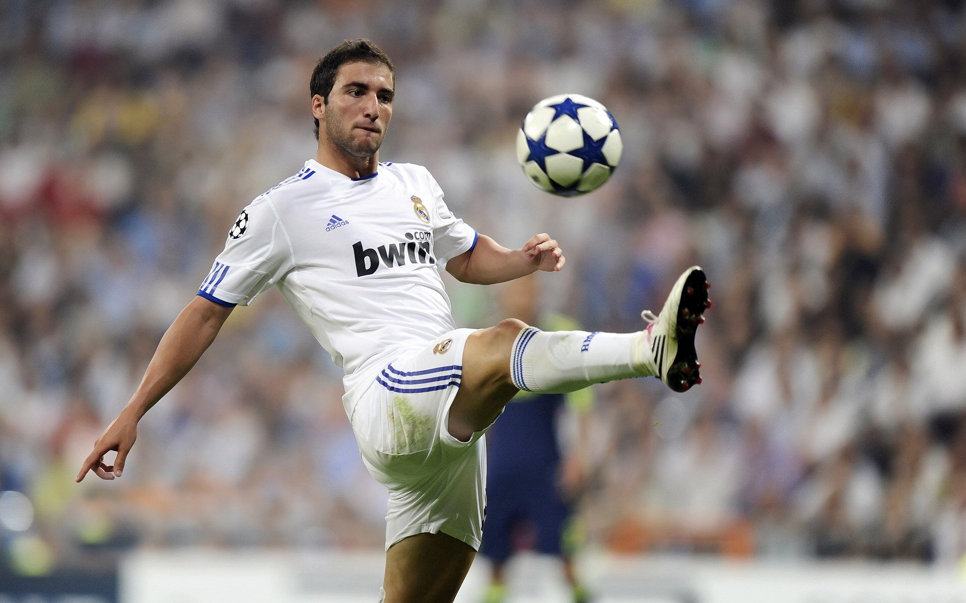 哈利伯顿用实力证明自己，步行者险胜浙江队